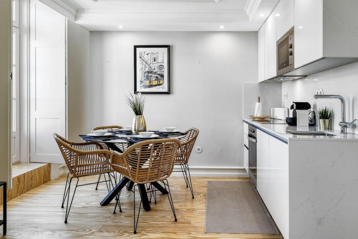 Lisbon Beautiful 2 Bedroom Apartment With Views In Rua Augusta Lisabona Exterior foto